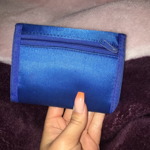 HELLO KITTY ROYAL BLUE VINTAGE WALLET - Picture 3 of 9